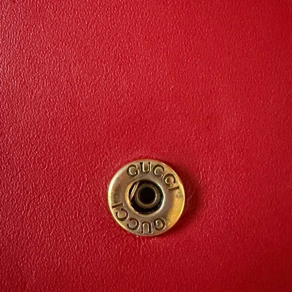 🍒 Gucci GG Supreme Cherry Crystal Compact Wallet - Picture 12 of 13